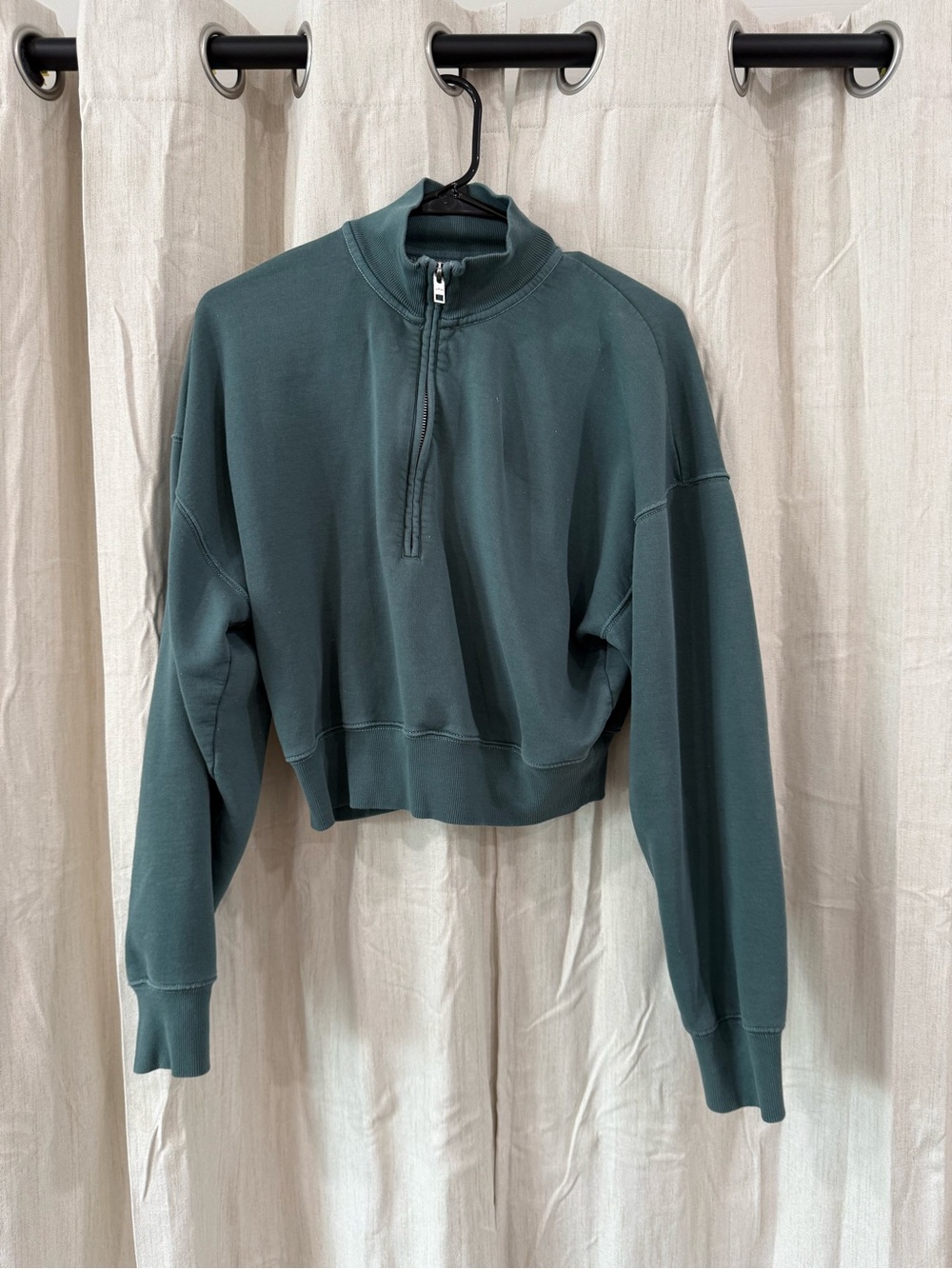 Wilfred Cropped Half-Zip Sweatshirt in Deep Teal